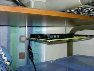 外付けCD/DVDドライブに接続した100円USB延長コード1