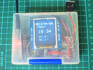 ケーシングしたESP32/BME280/TFT1.8温湿度計付き時計