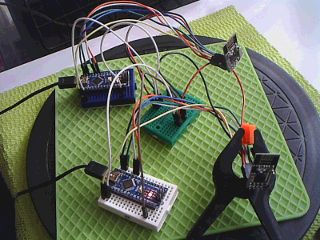 nRF24L01+/Arduino Nano 2組によるブレッドボード検証回路