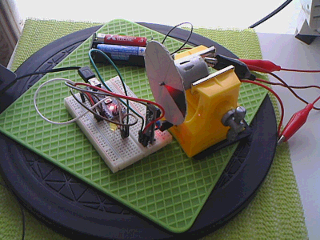 Arduinoとライントレースモジュールによる回転計回路(停止時)