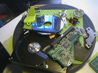 自身稼働最後のWindowsとなったVista入りの壊れたWD 160GB HDDを分解・解体
