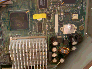 e-oneマザーボード上のBIOS用リチウム電池
